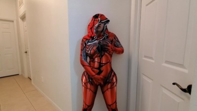 Curvy spider-pawg twerks on dick