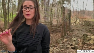Riesen Schwanz im Wald gelutscht