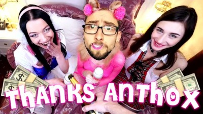 A lucky guy fucks 3 teens (+18)