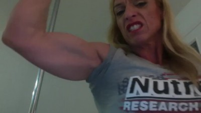 Stella Reign and her Biceps