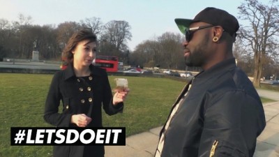 Travel Girl Enjoys Black Dick In The Backseat
