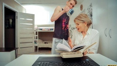 Cunning Disciple uses Tea to Seduce and Fuck Experienced Tutor