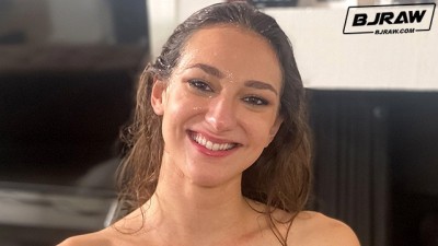 Andi Cums To Visit