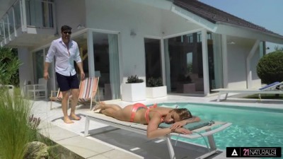 Blonde Bombshell Gets Her Tight Ass Filled!