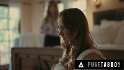 MILF Gets Knocked Up at the Clinic After an Erotic Mix-Up!