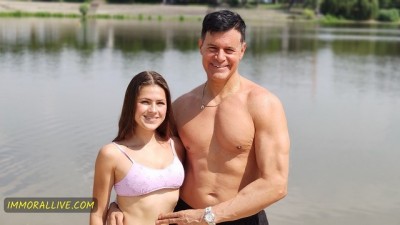 Hot Teen Takes a Deep Creampie from Stepdaddy (+18)