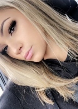 Athena Faris
